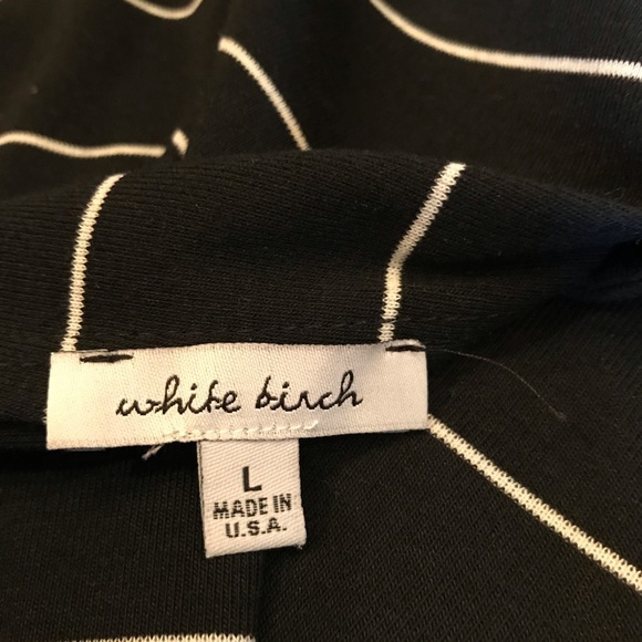 NWOT Super Cute Top- Knotted V Back - Picture 8 of 8